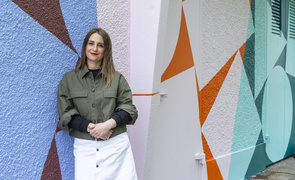 Artist Deidre Breen in front of Bandfield