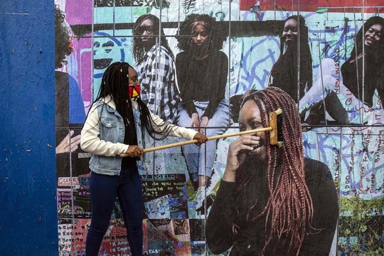 Cmk16092020 Glucksman Mural 0009